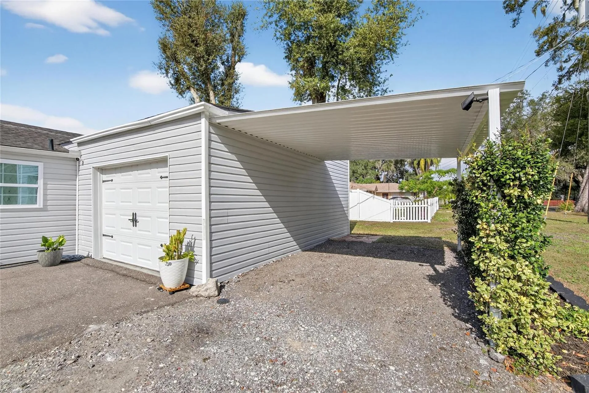 1009 Lenna Avenue Seffner FL 33584