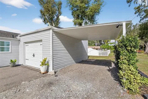 1009 Lenna Avenue Seffner FL 33584