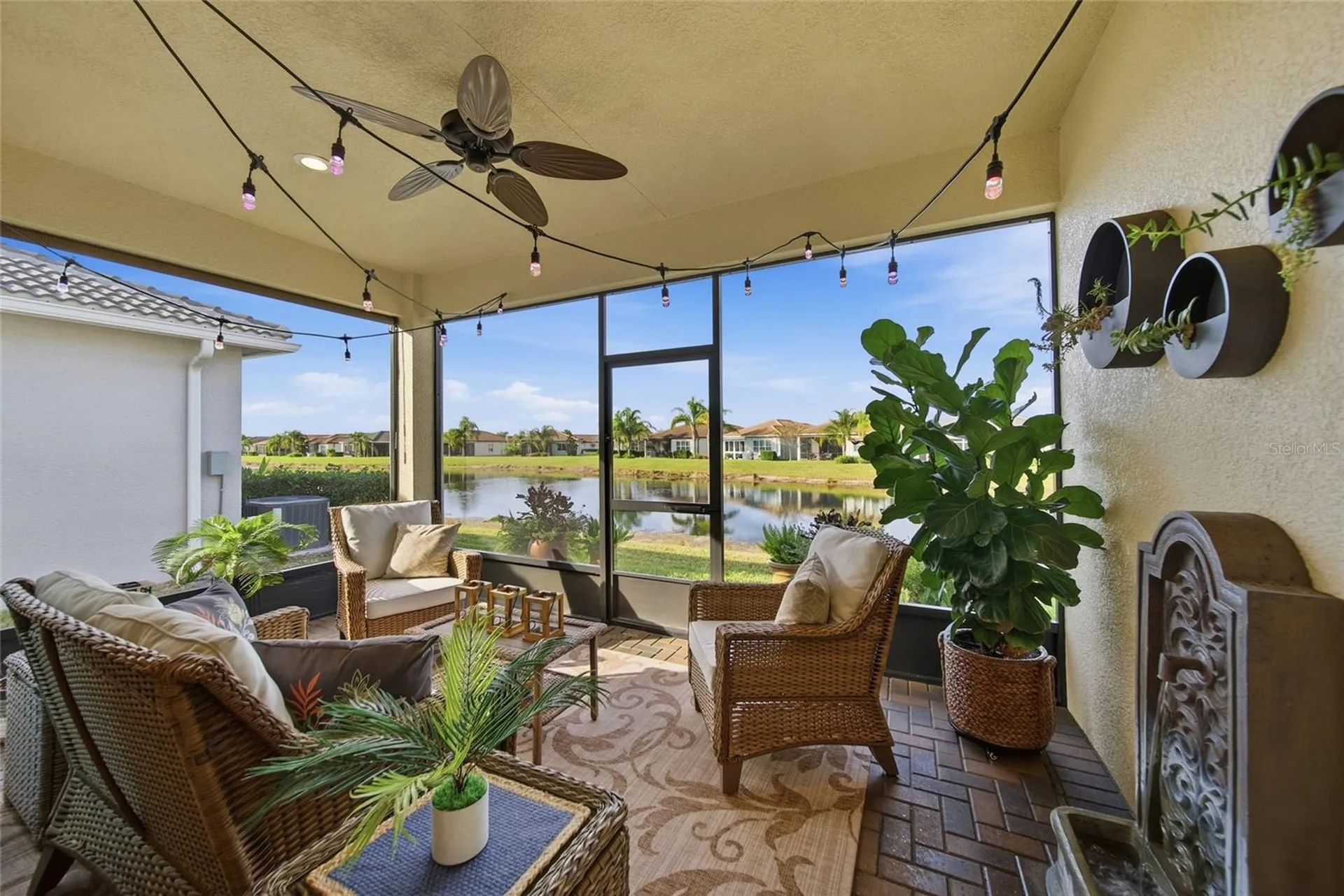 4717 Avila Lakes Drive Wimauma FL 33598