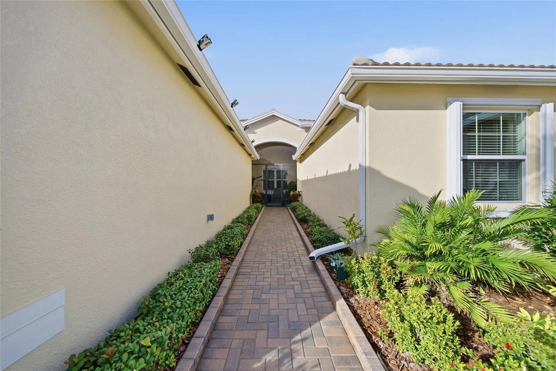 4717 Avila Lakes Drive Wimauma FL 33598