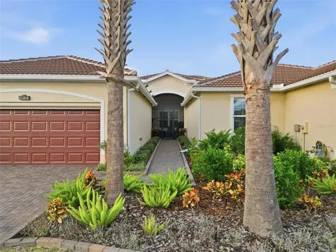 4717 Avila Lakes Drive Wimauma FL 33598