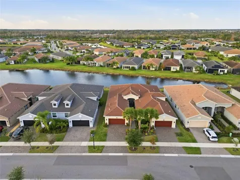 4717 Avila Lakes Drive Wimauma FL 33598