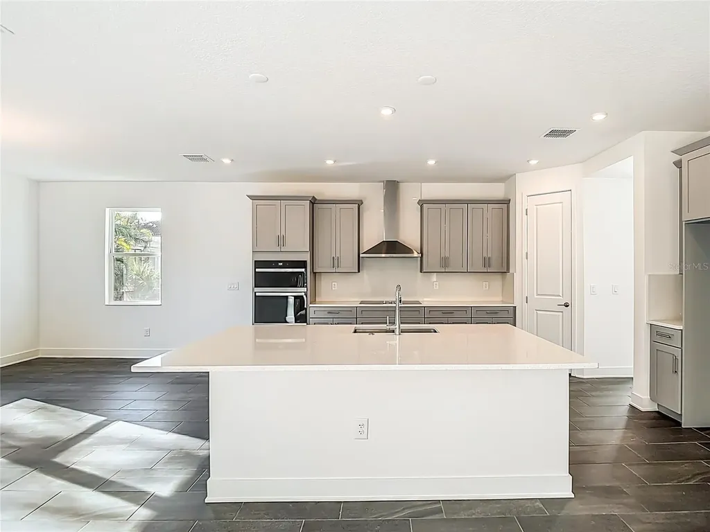 410 S West Shore Boulevard Tampa FL 33609