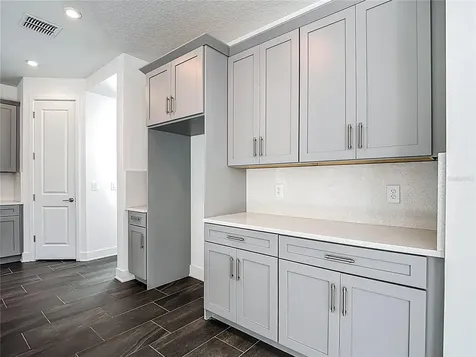 410 S West Shore Boulevard Tampa FL 33609