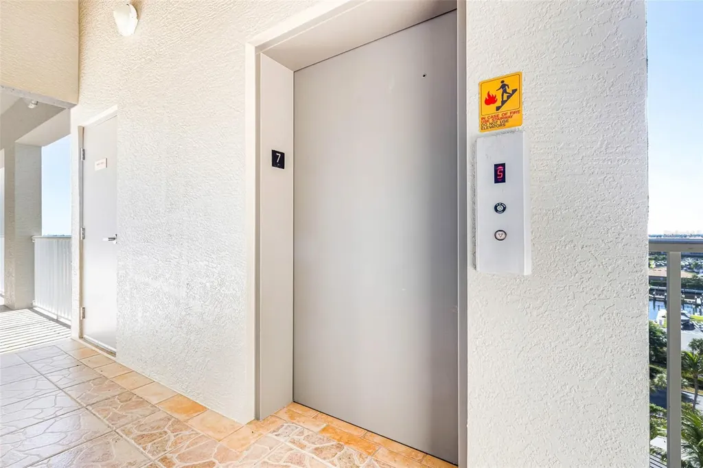 14815 Laguna Drive Fort Myers FL 33908