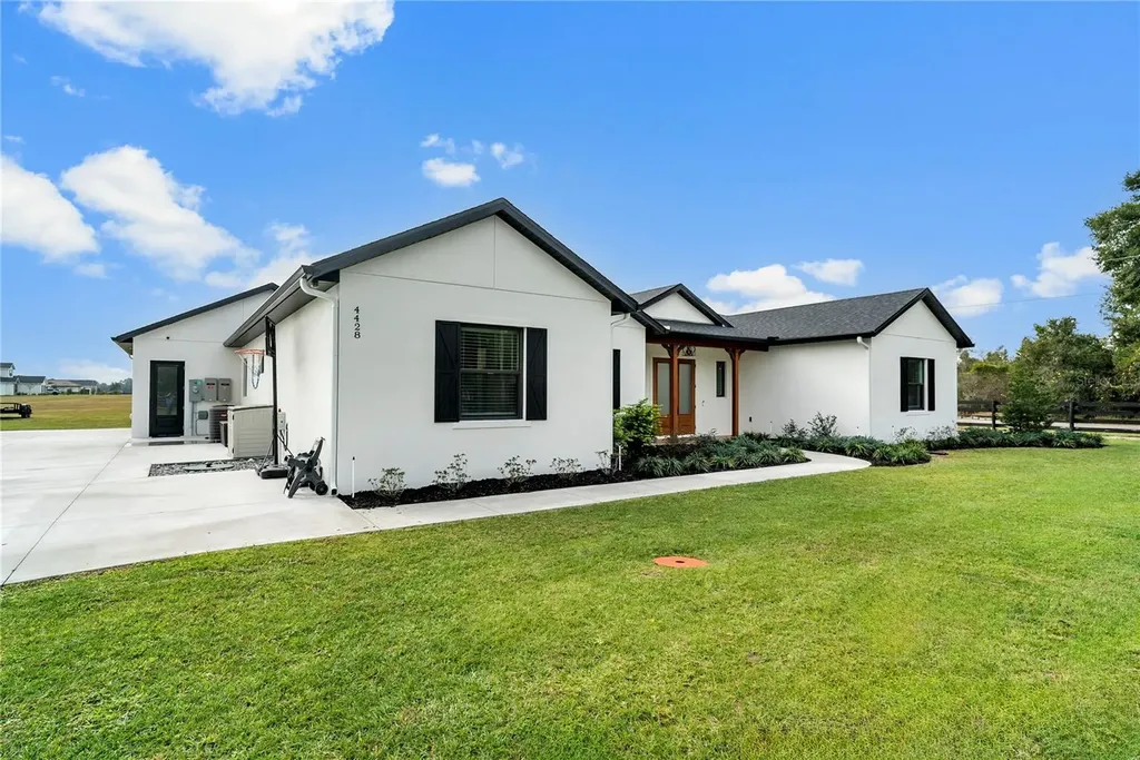 4428 E Shirley Shores Road Tavares FL 32778