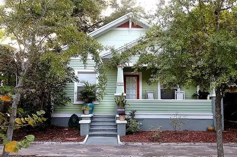 1226 47th Avenue N St Petersburg FL 33703