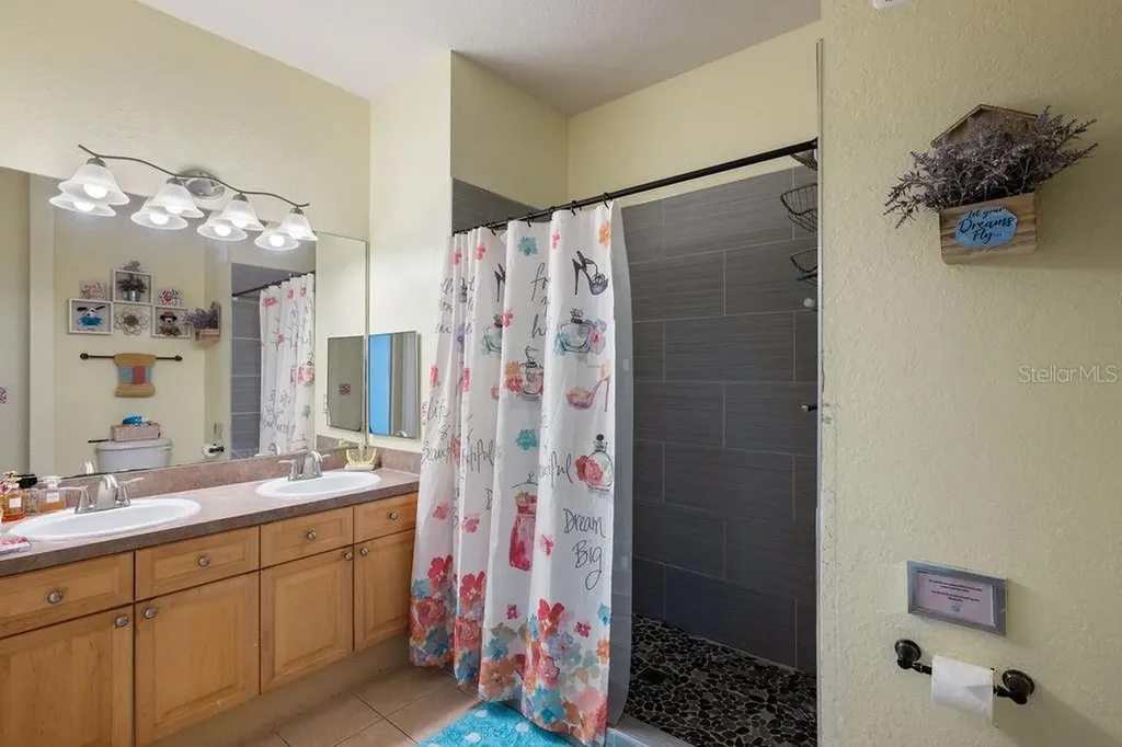 302 Terrace Ridge Circle Davenport FL 33896