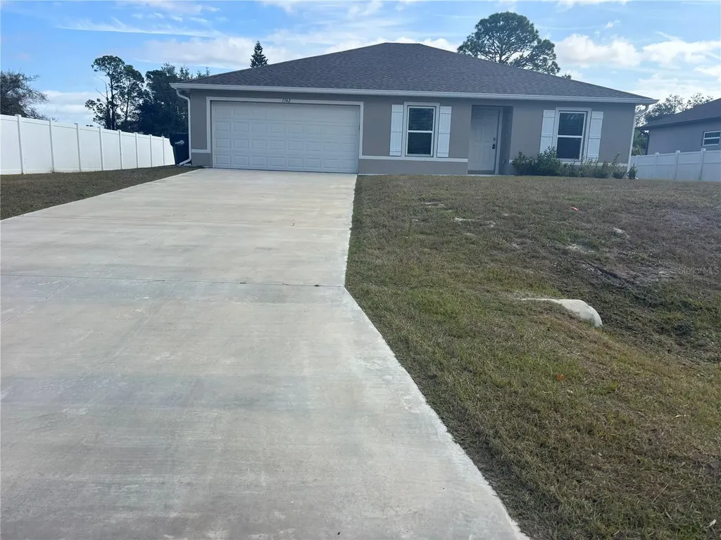 1542 Log Lane North Port FL 34286