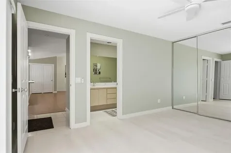 9502 Chapman Oak Court Palm Beach Gardens FL 33410