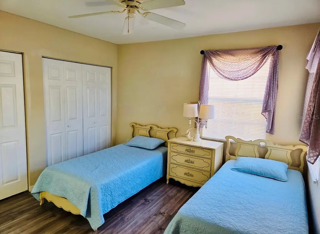1010 Villagio Circle Sarasota FL 34237