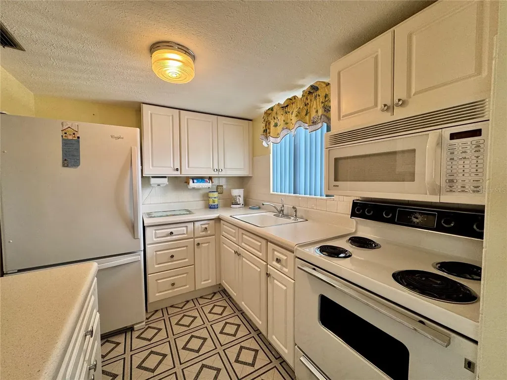 5906 Garden Lane Bradenton FL 34207