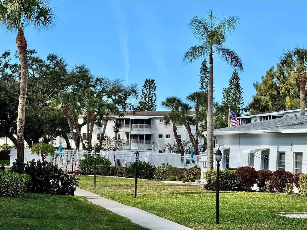 5906 Garden Lane Bradenton FL 34207
