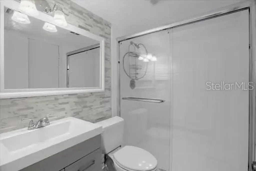 564 Orange Drive Altamonte Springs FL 32701