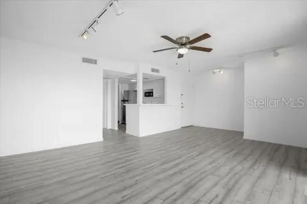 564 Orange Drive Altamonte Springs FL 32701