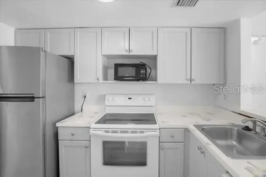 564 Orange Drive Altamonte Springs FL 32701