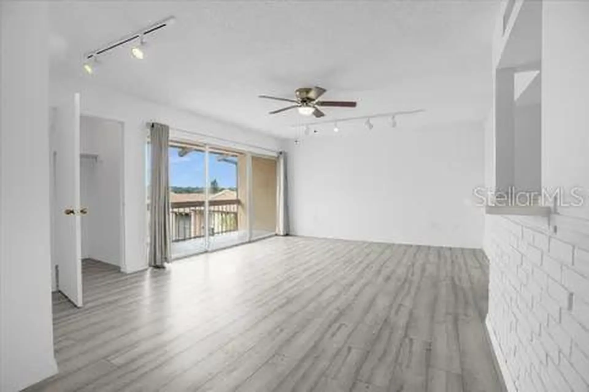 564 Orange Drive Altamonte Springs FL 32701