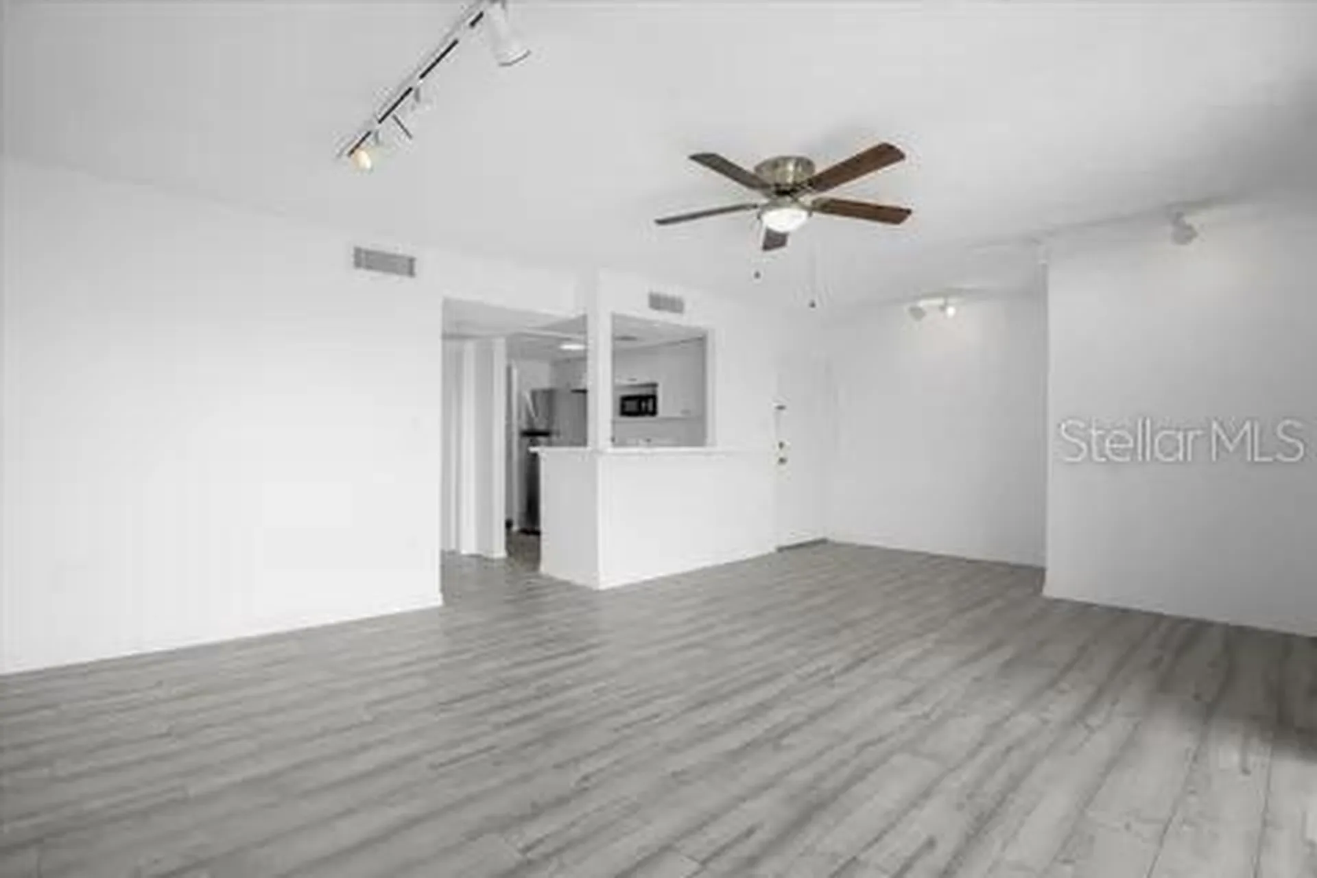 564 Orange Drive Altamonte Springs FL 32701