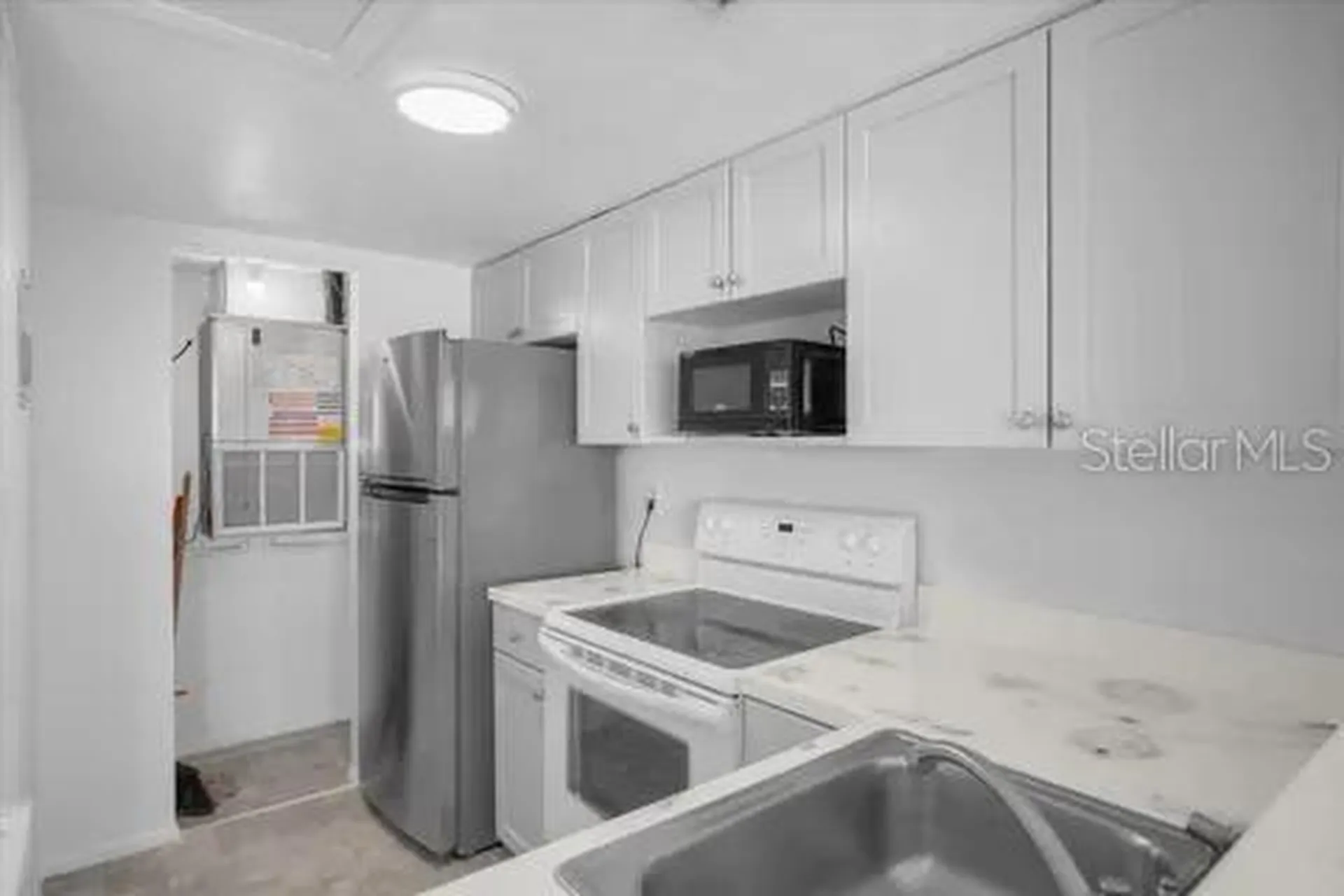 564 Orange Drive Altamonte Springs FL 32701