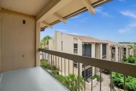 564 Orange Drive Altamonte Springs FL 32701