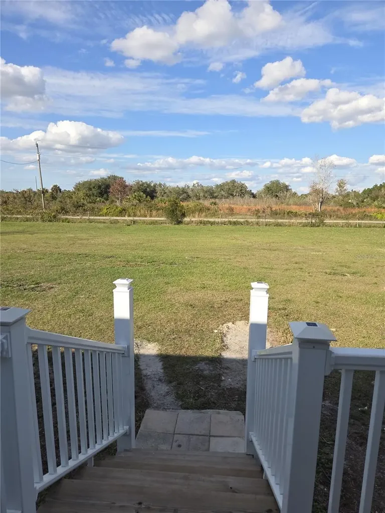 20736 NW 274th Street Okeechobee FL 34972