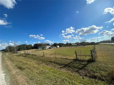 20736 NW 274th Street Okeechobee FL 34972