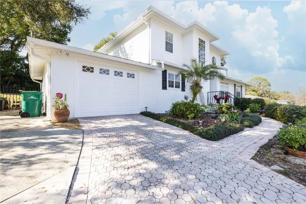 1405 Hilltop Drive Mount Dora FL 32757