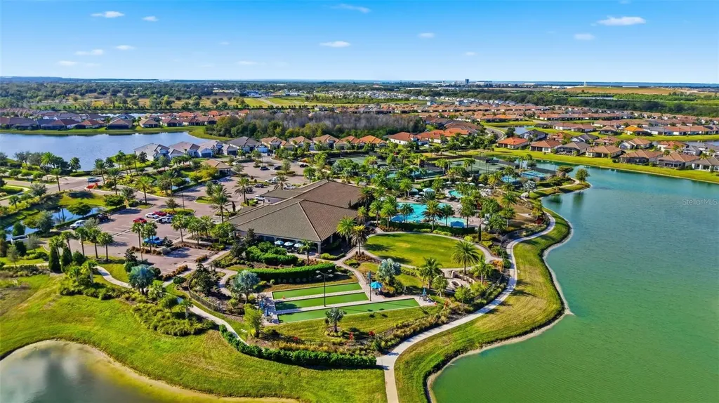 11104 Devonbridge Drive Palmetto FL 34221