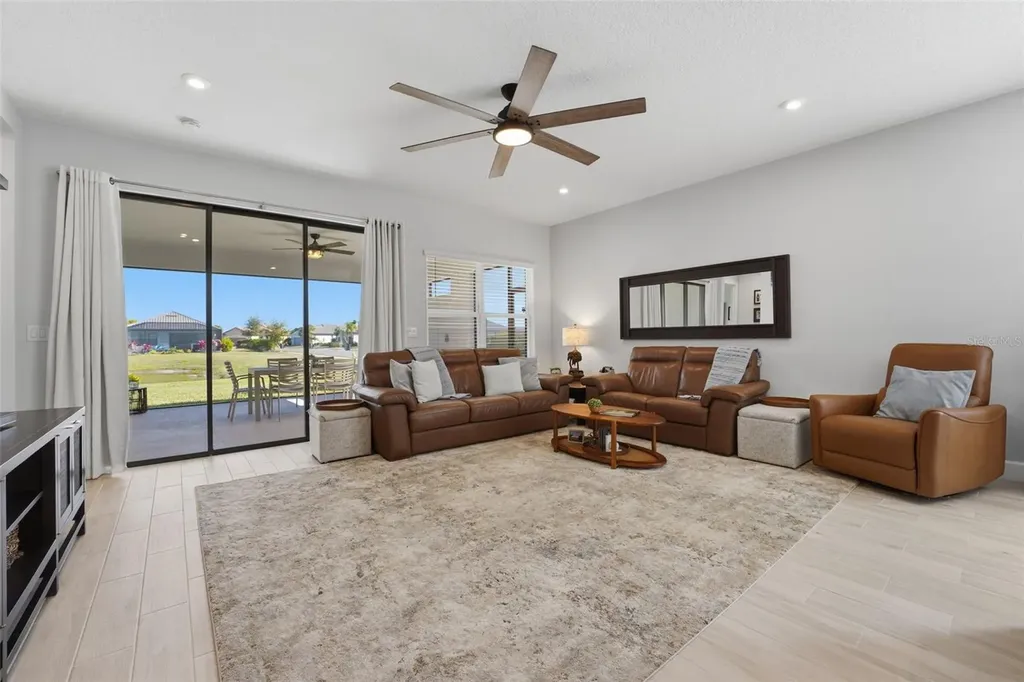 11104 Devonbridge Drive Palmetto FL 34221