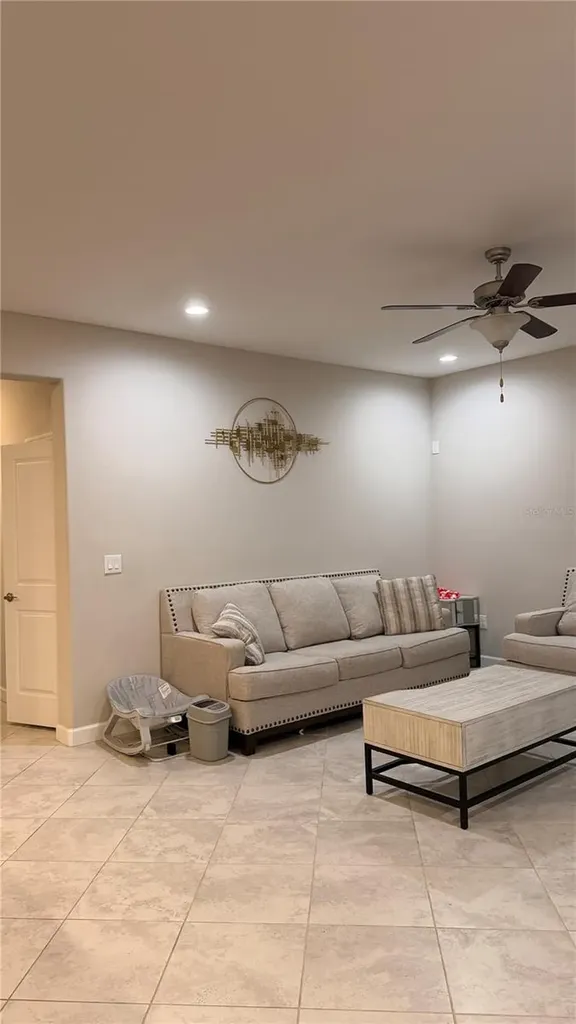 9909 Victory Gallop Loop Ruskin FL 33573