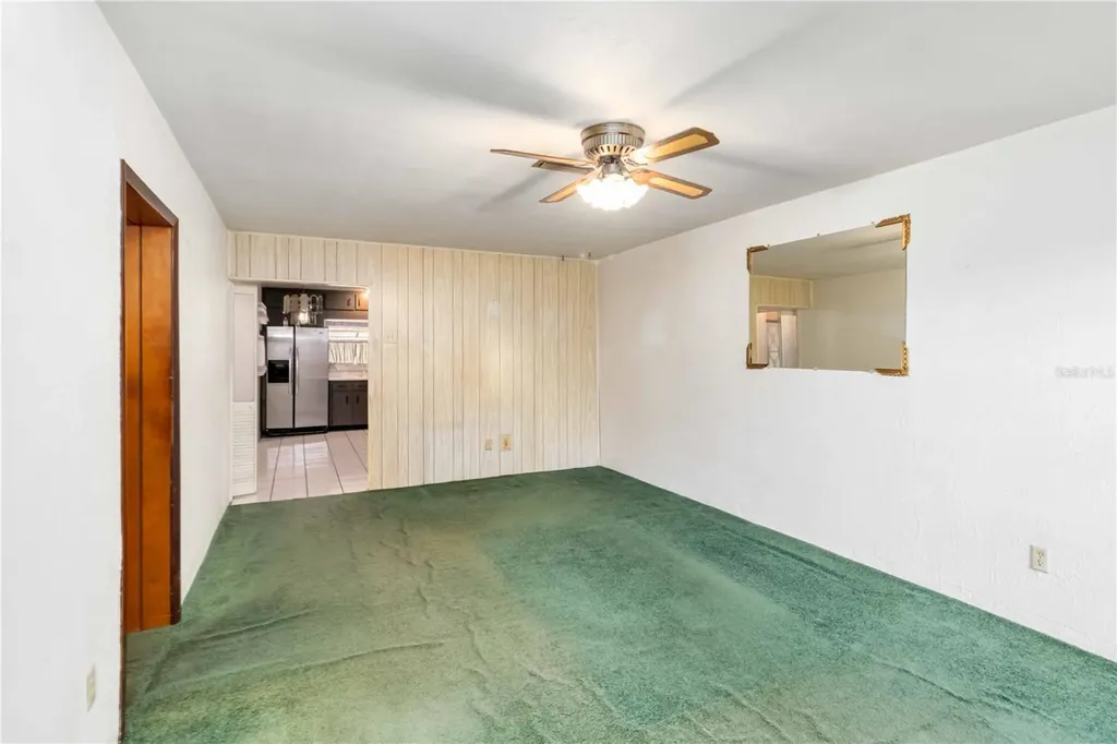 2529 W Crest Avenue Tampa FL 33614
