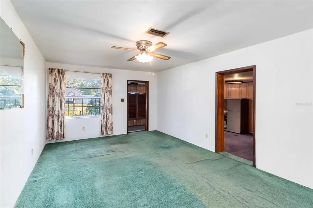 2529 W Crest Avenue Tampa FL 33614