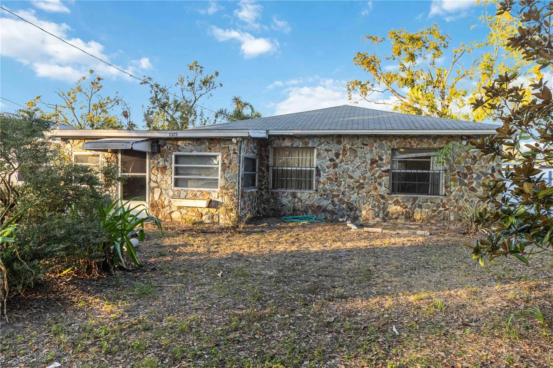 2529 W Crest Avenue Tampa FL 33614