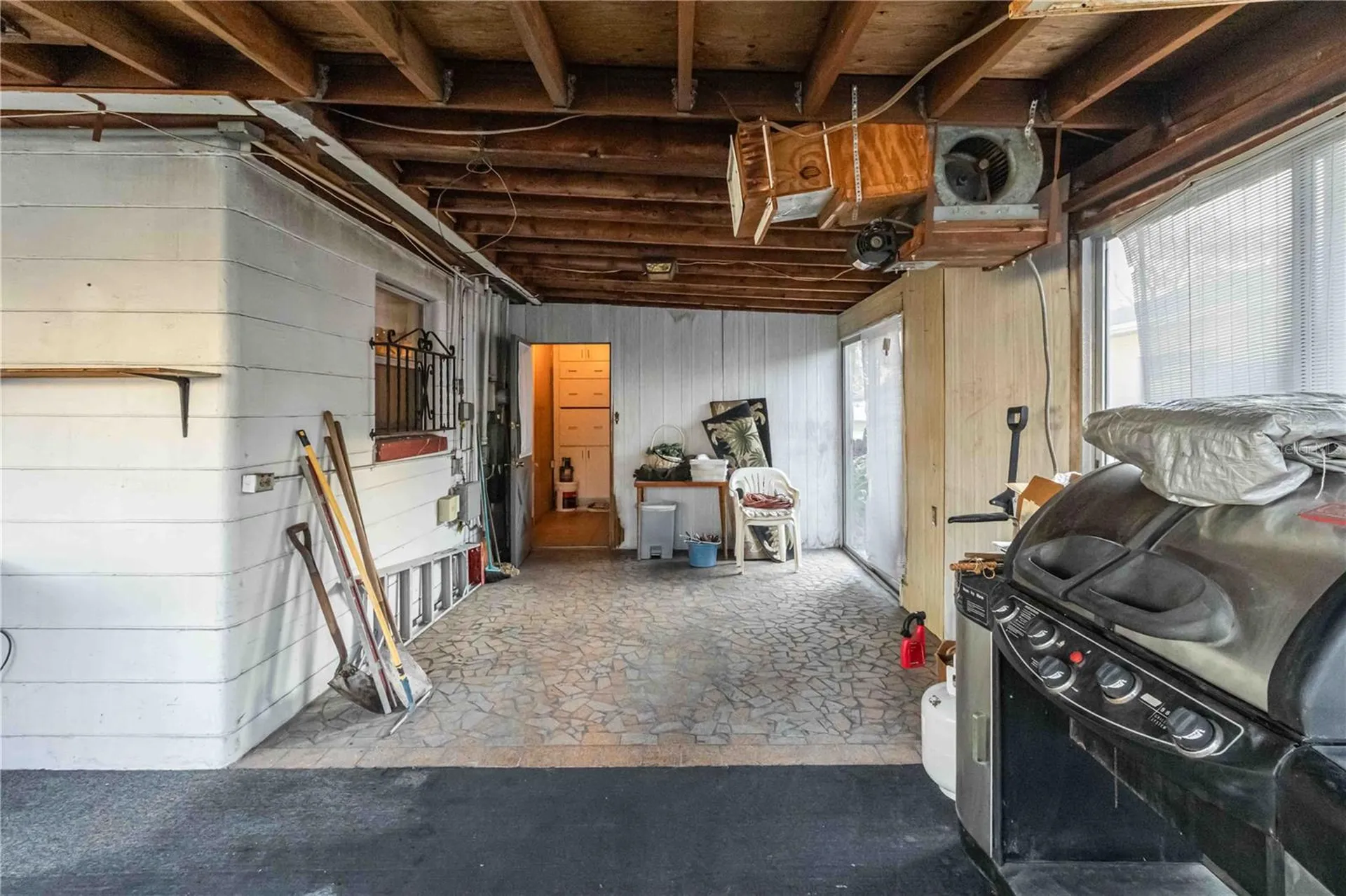 2529 W Crest Avenue Tampa FL 33614