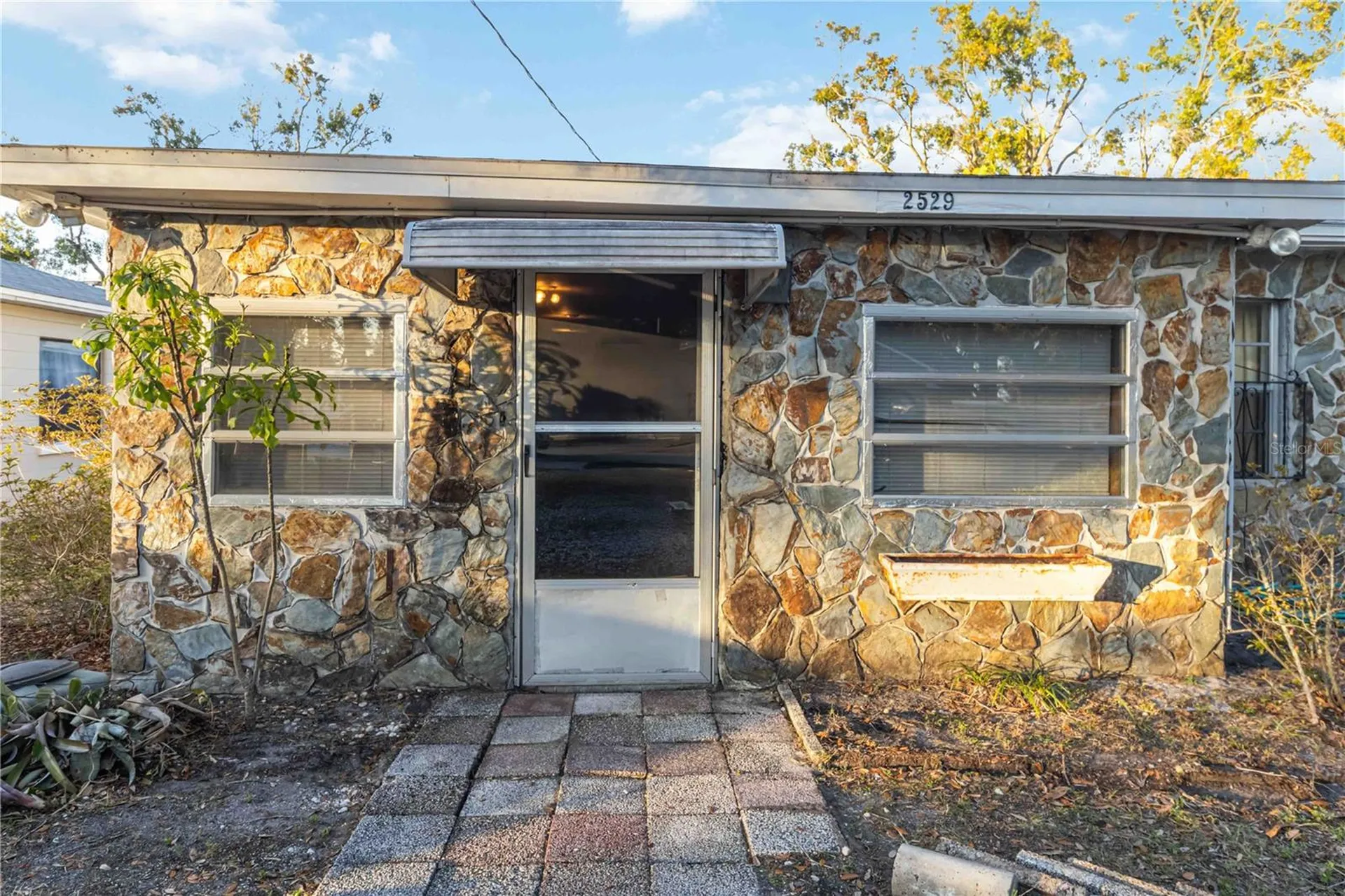 2529 W Crest Avenue Tampa FL 33614