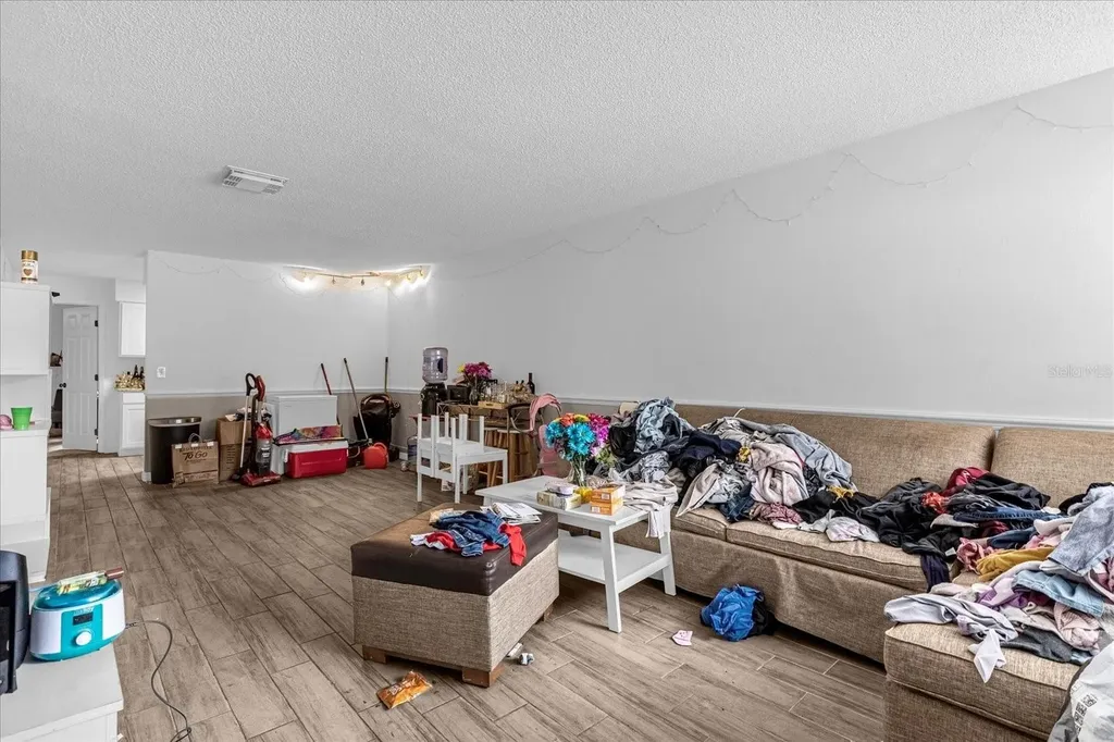 1267 Woodman Way Orlando FL 32818
