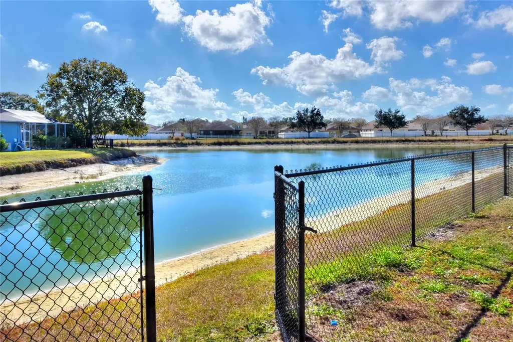 533 Seven Oaks Mulberry FL 33860