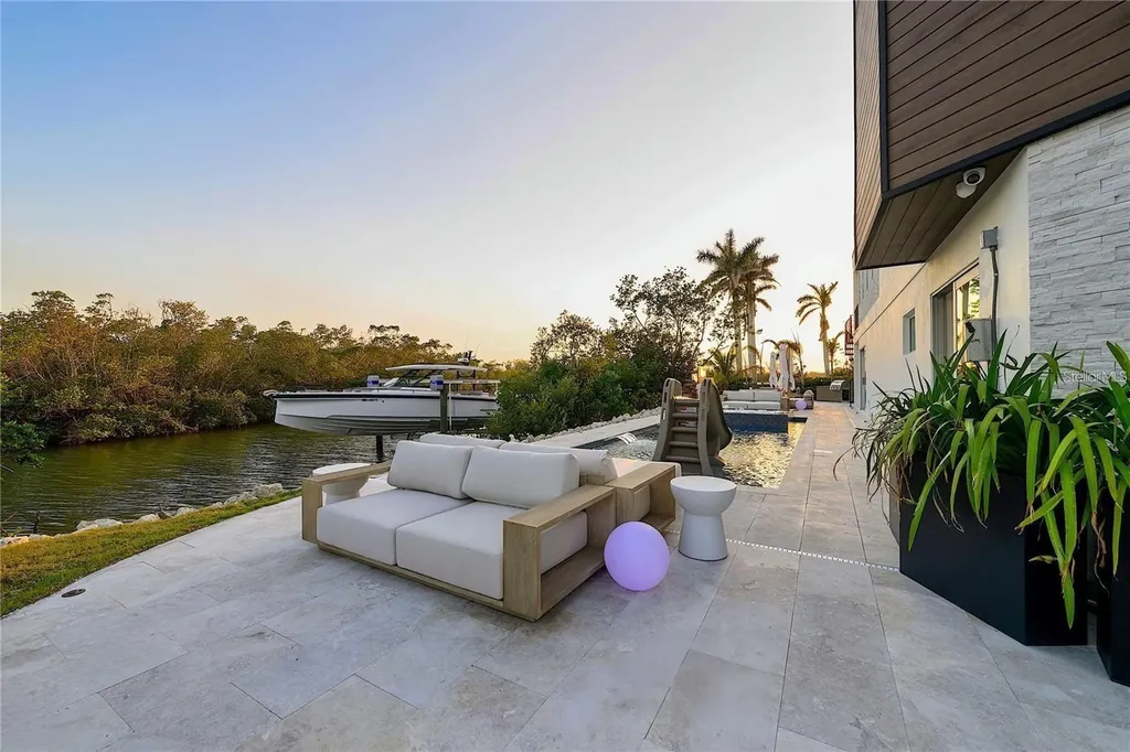 1406 Tangier Way Sarasota FL 34239