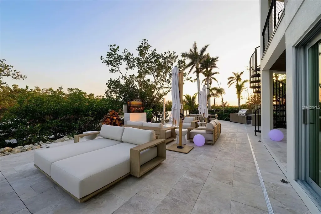 1406 Tangier Way Sarasota FL 34239