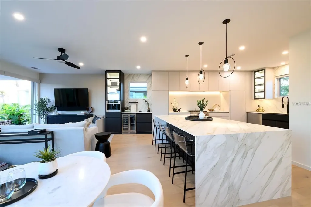 1406 Tangier Way Sarasota FL 34239