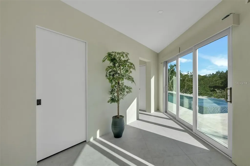 1406 Tangier Way Sarasota FL 34239