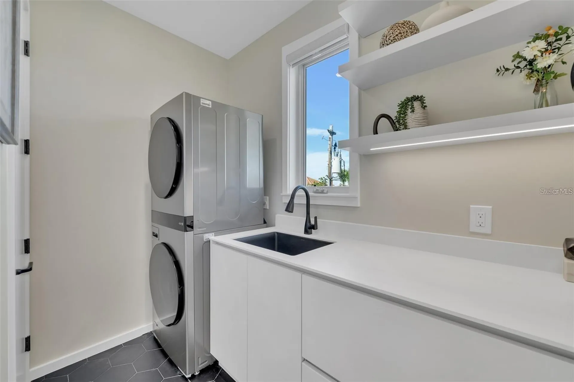 1406 Tangier Way Sarasota FL 34239