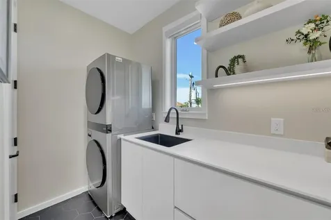 1406 Tangier Way Sarasota FL 34239
