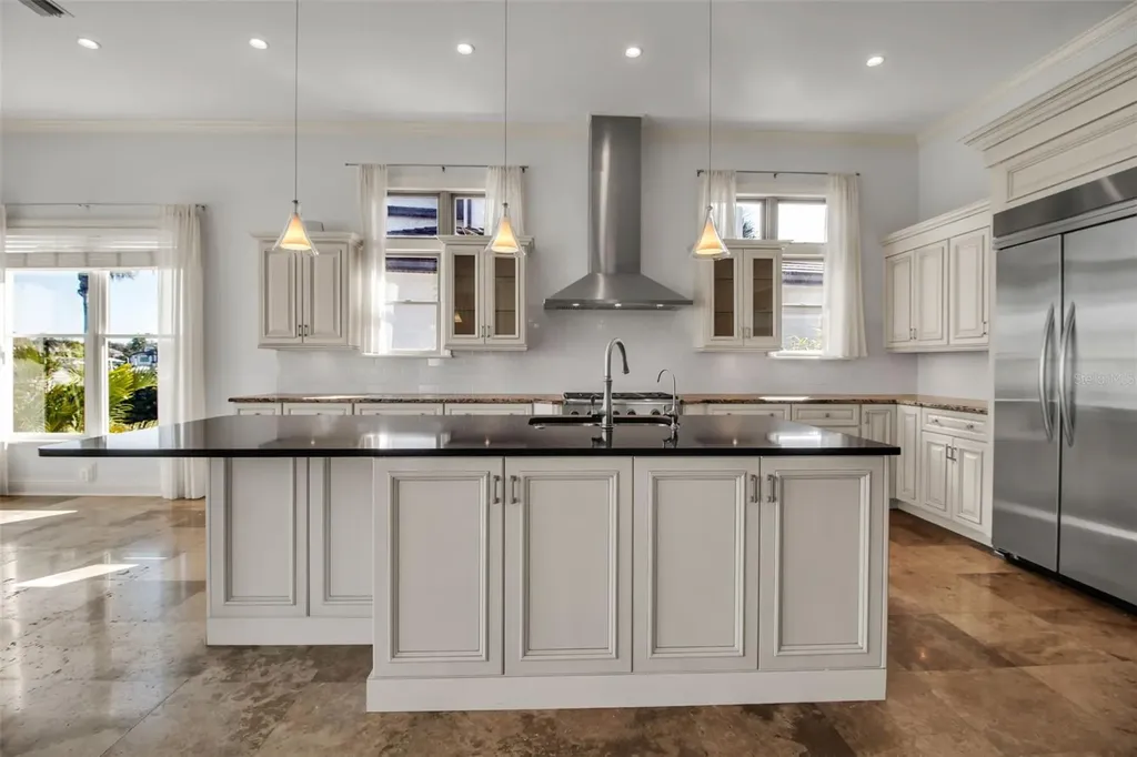 1389 Tangier Way Sarasota FL 34239