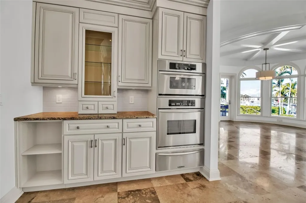 1389 Tangier Way Sarasota FL 34239