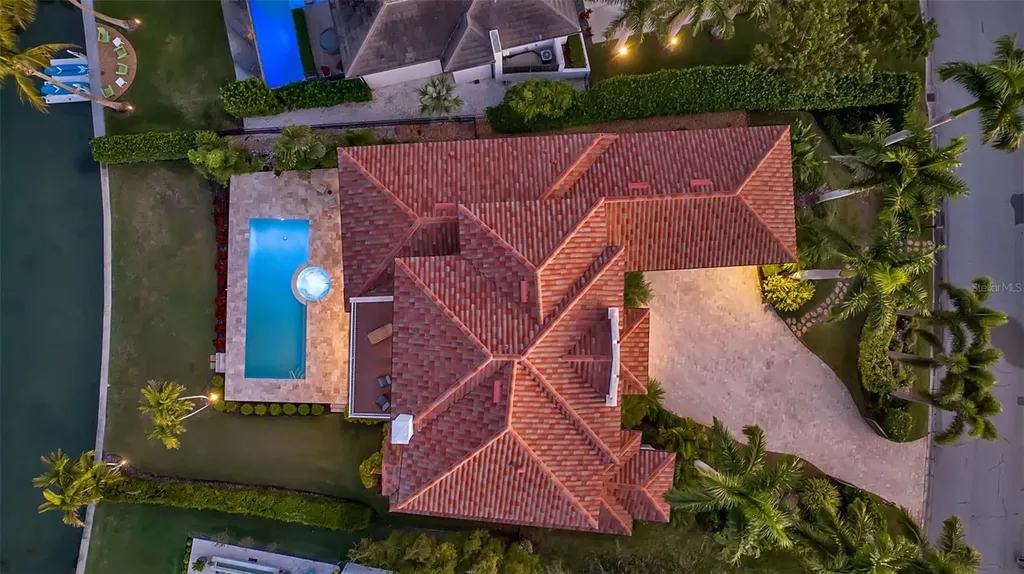 1389 Tangier Way Sarasota FL 34239