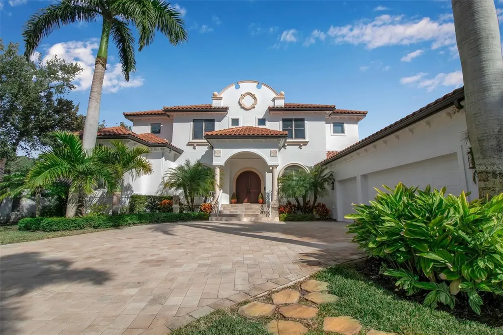 1389 Tangier Way Sarasota FL 34239
