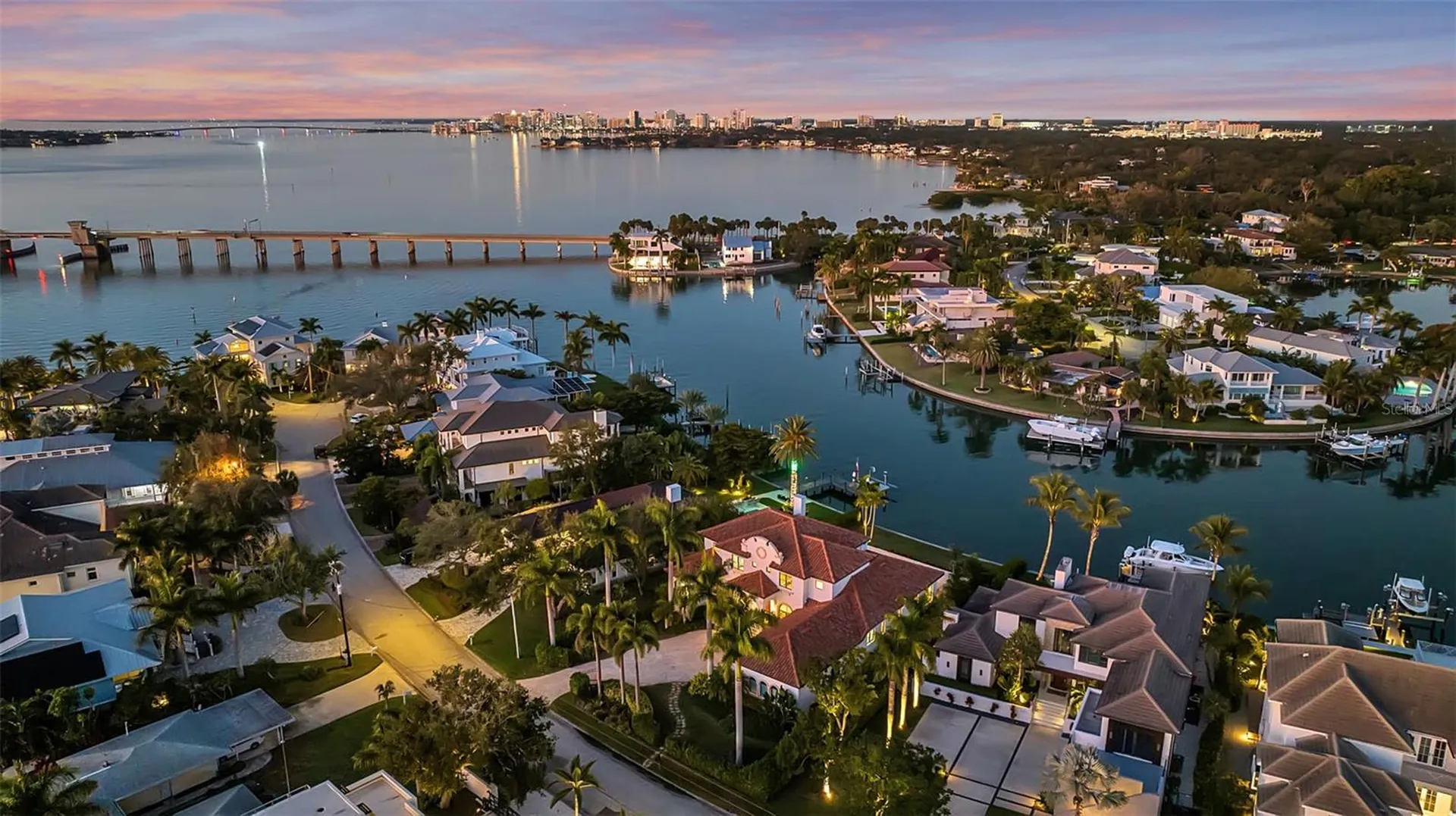 1389 Tangier Way Sarasota FL 34239
