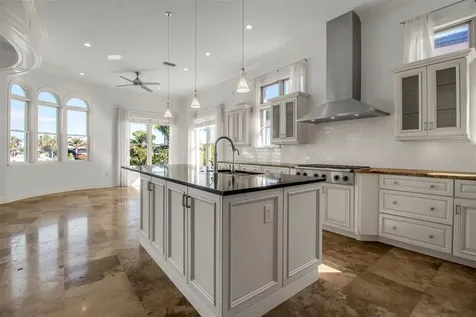 1389 Tangier Way Sarasota FL 34239
