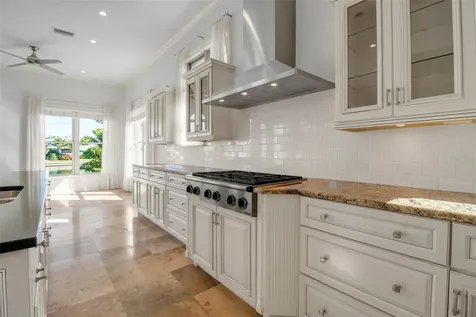 1389 Tangier Way Sarasota FL 34239
